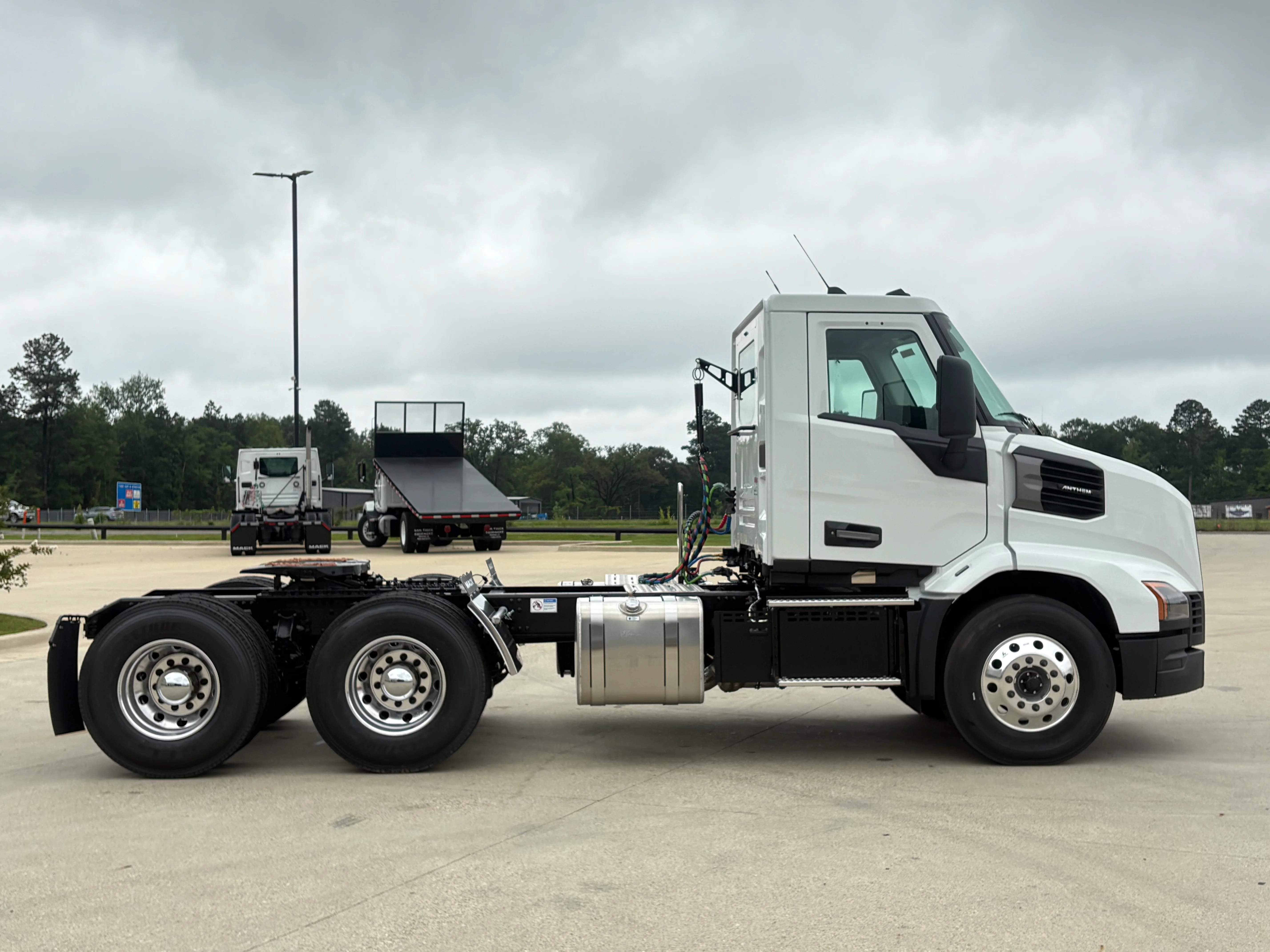 2027 Mack Anthem in Shreveport, LA — photo 4