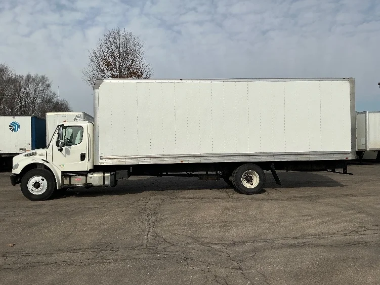 2020 Freightliner M2 106 - image 4