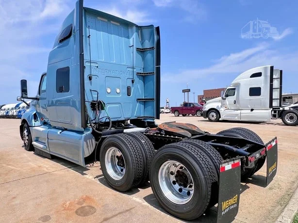 2022 International LT in Location: Phoenix, AZ — photo 3