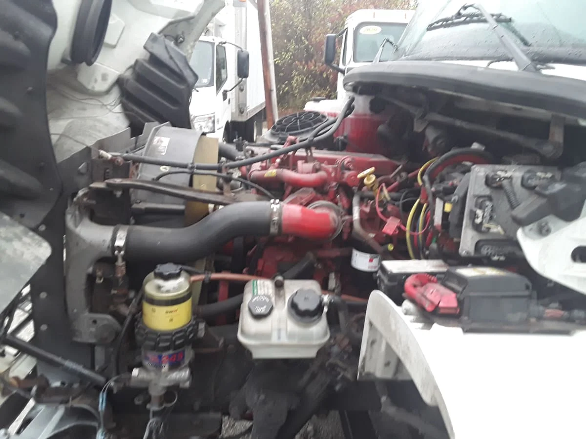 2018 Freightliner M2 106 - image 10