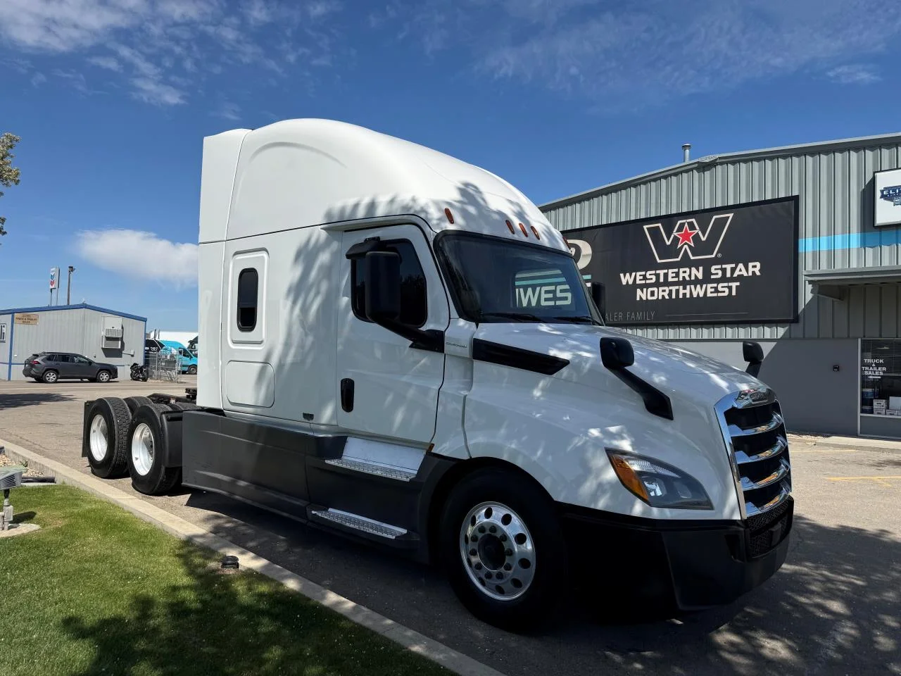 2020 Freightliner Cascadia - image 6
