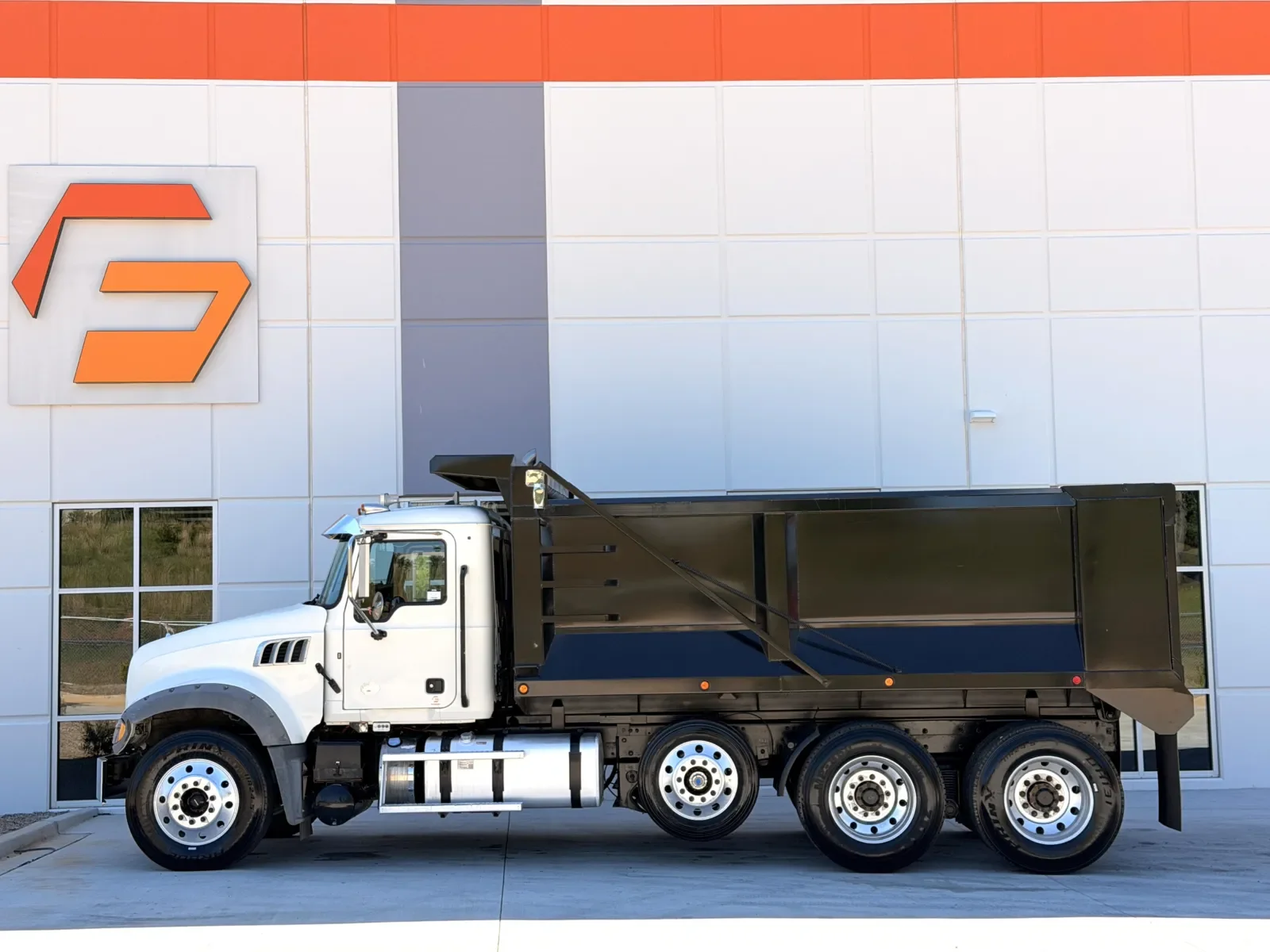 2020 Mack Granite in Greer, SC — photo 5