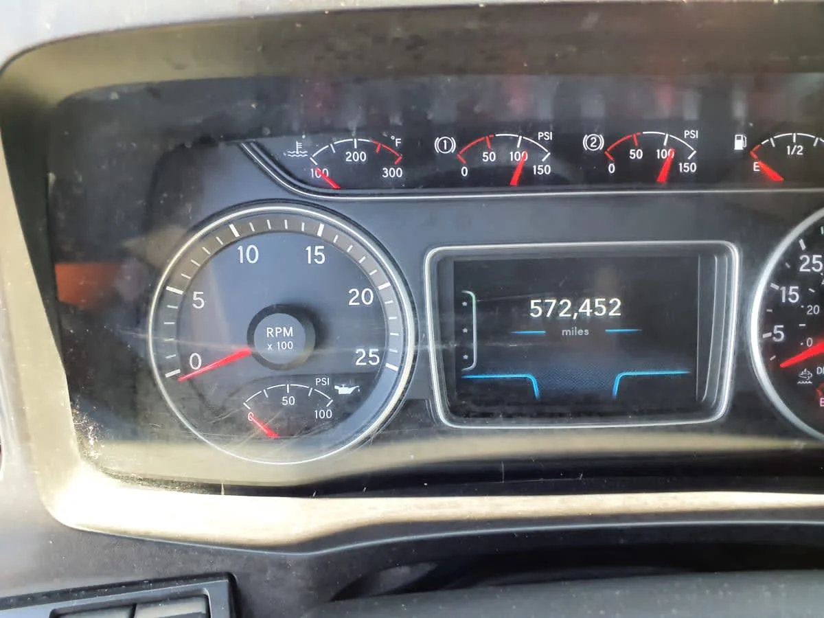 2020 International LT in O'fallon, MO — photo 12