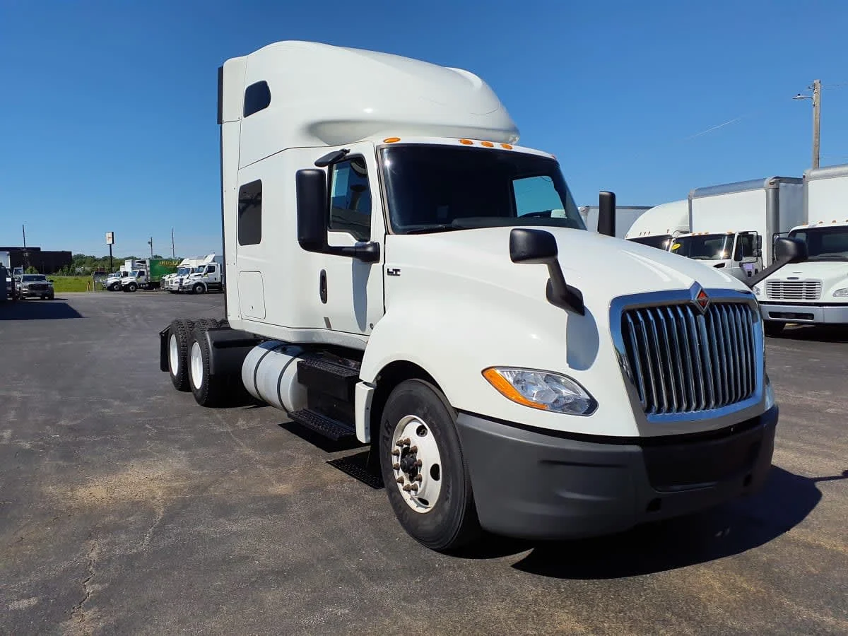 2020 International LT in O'fallon, MO — photo 3