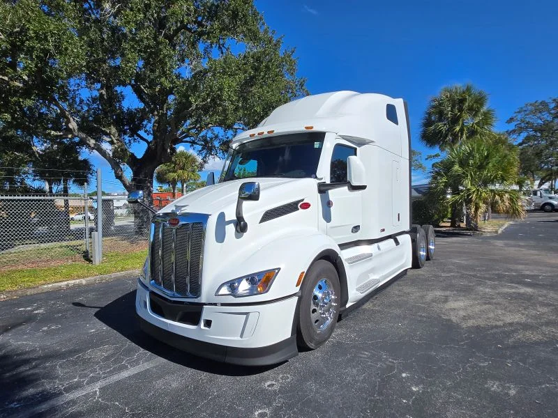 2026 Peterbilt 579 in Fort Pierce, FL — photo 2
