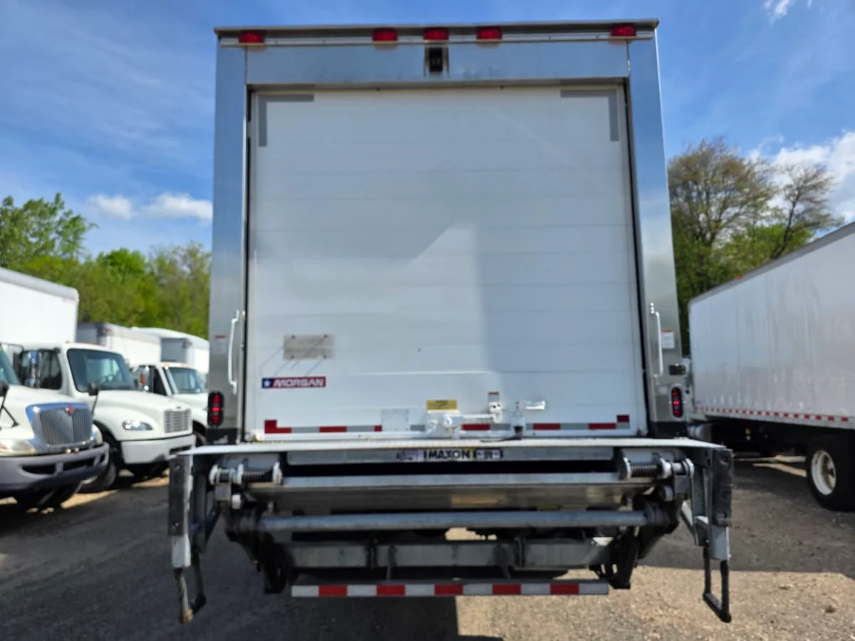 2020 Freightliner M2 106 - image 5