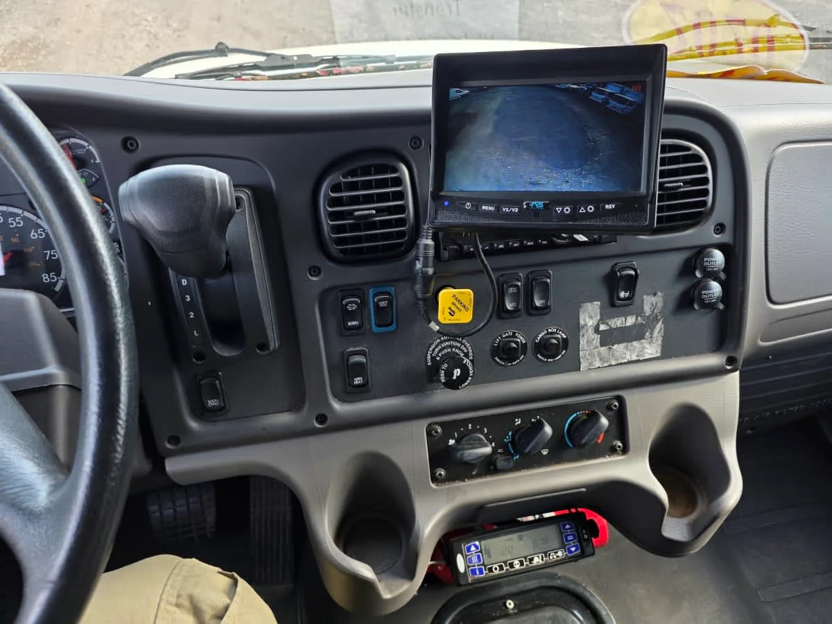 2020 Freightliner M2 106 - image 11