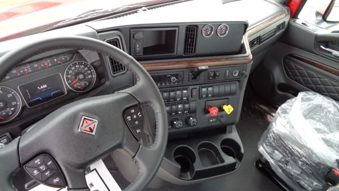 2026 International LT - image 15