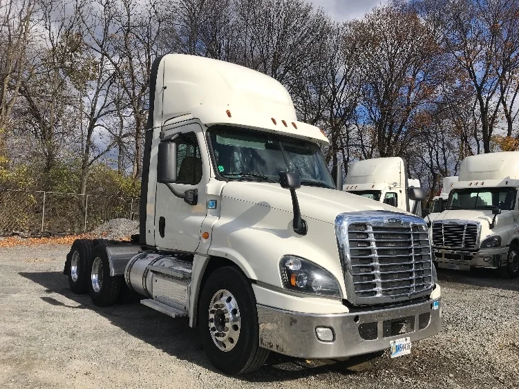2019 Freightliner Cascadia in Cleona, PA