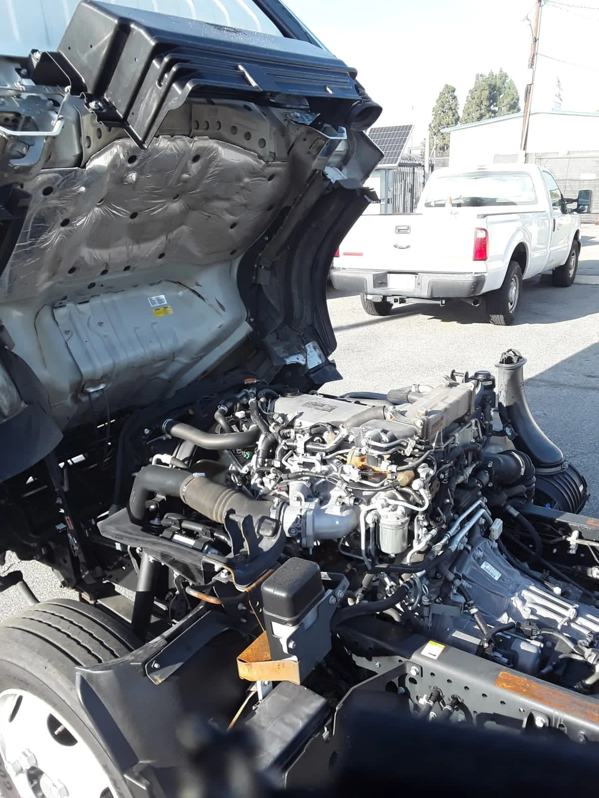 2019 Isuzu NRR - image 8