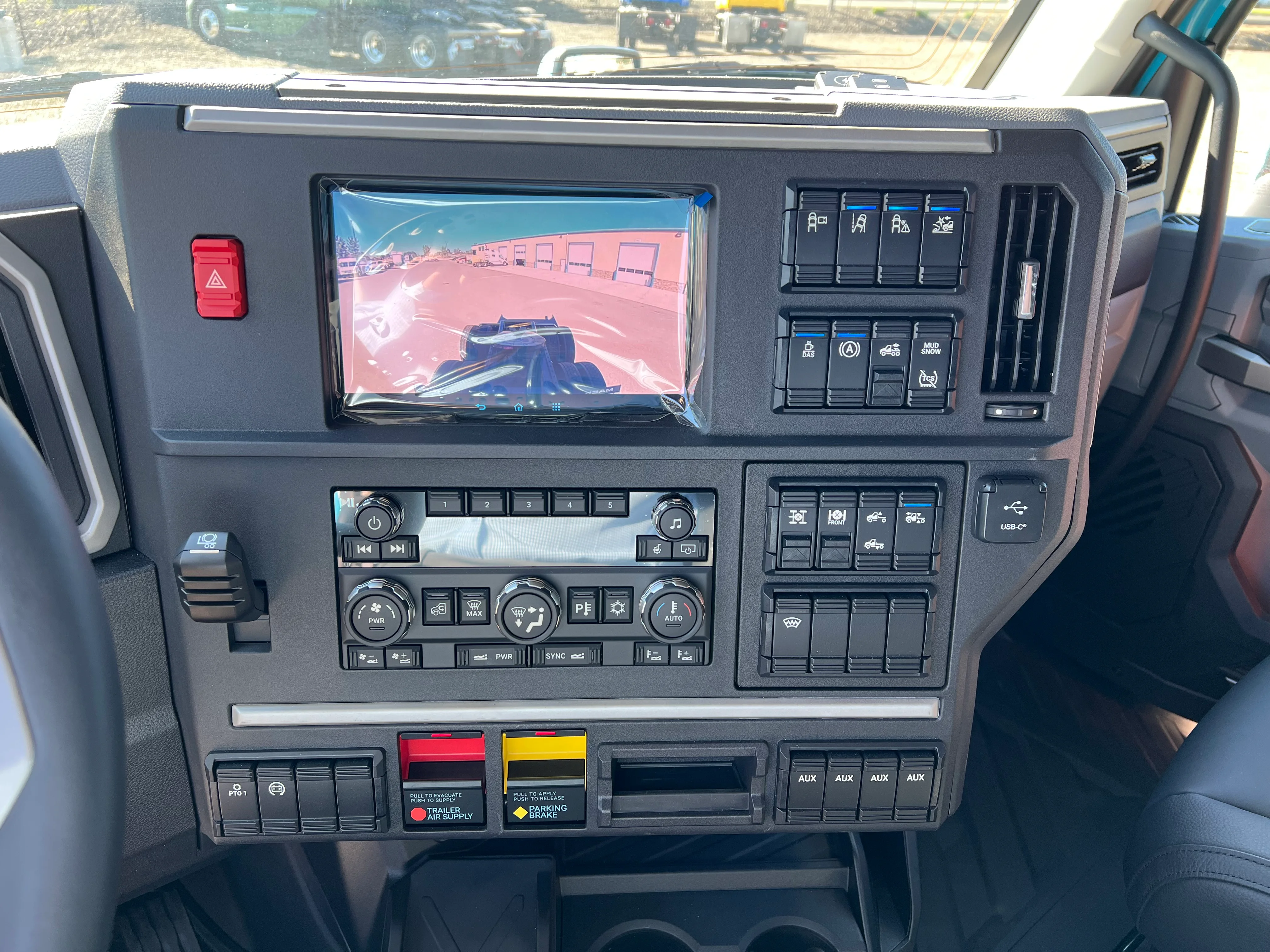 2027 Mack Pinnacle in Ellensburg, WA — photo 14