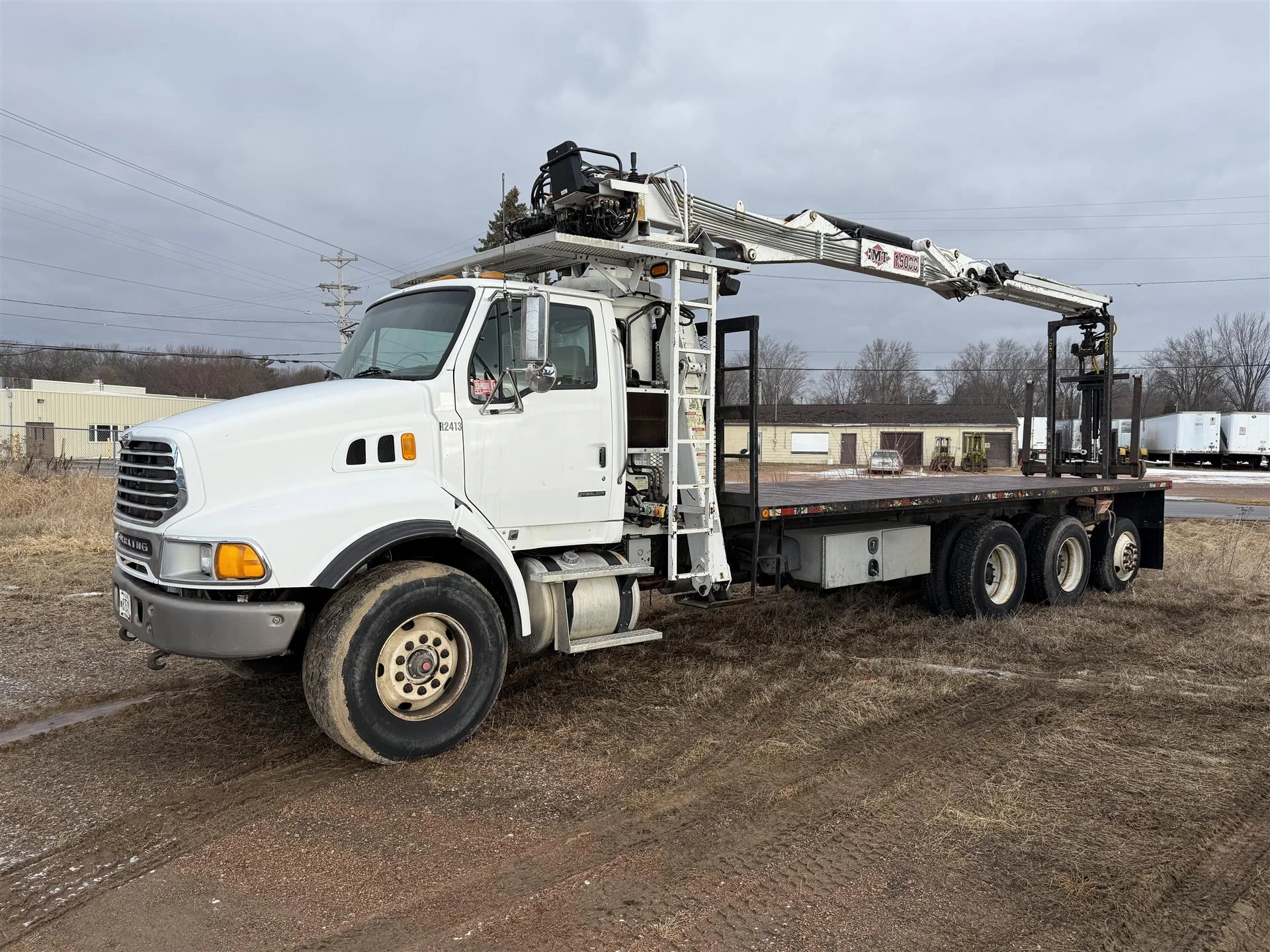 2005 Sterling L-Line in Marshfield, WI — photo 2