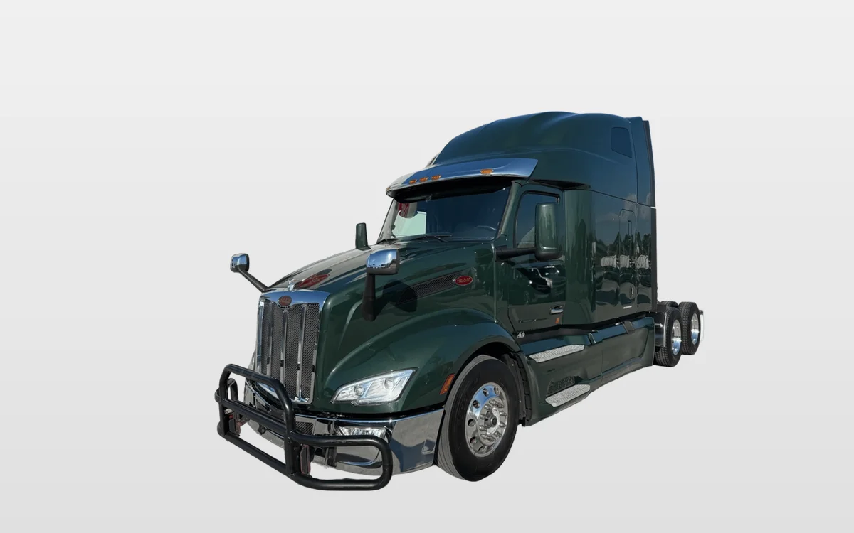 2023 PETERBILT 579 - image 1