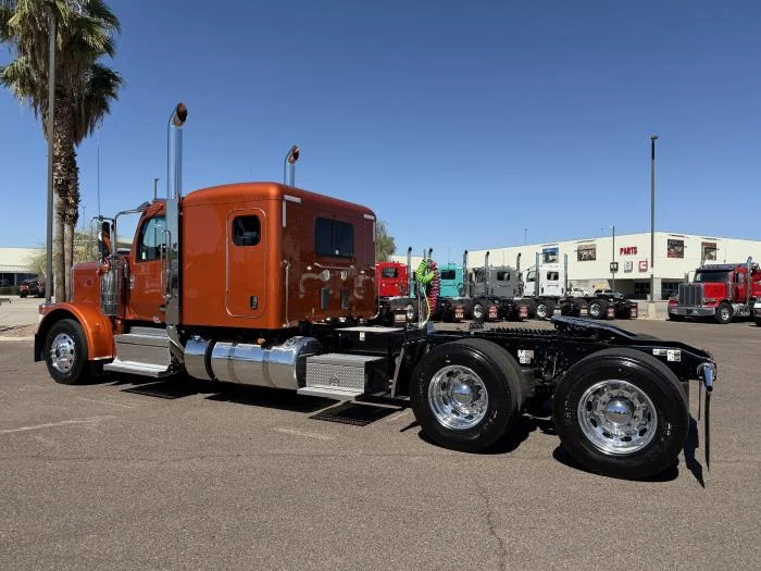 2027 Peterbilt 589 in Phoenix, AZ — photo 10