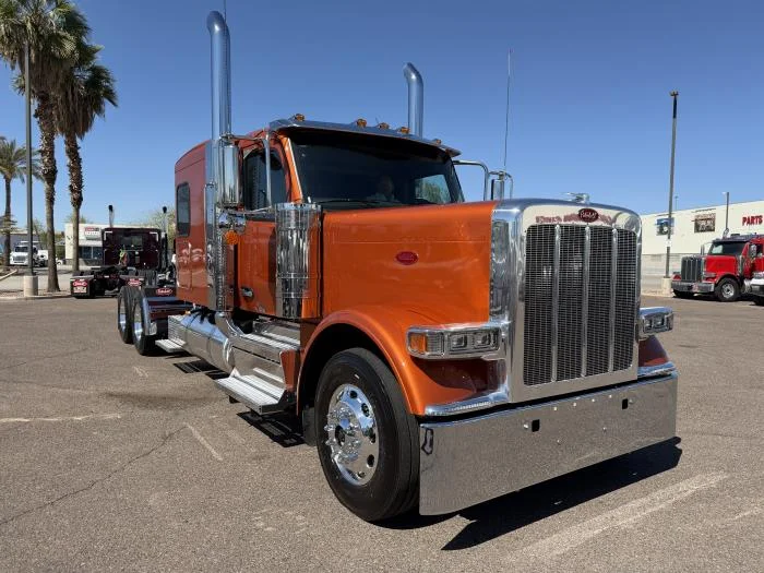 2027 Peterbilt 589 in Phoenix, AZ — photo 3