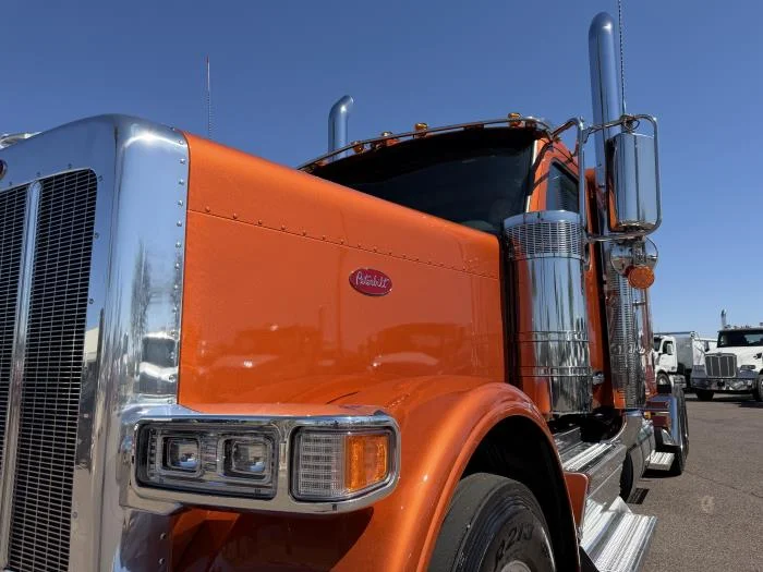 2027 Peterbilt 589 in Phoenix, AZ — photo 13