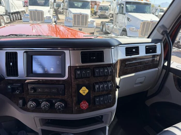 2027 Peterbilt 589 in Phoenix, AZ — photo 18