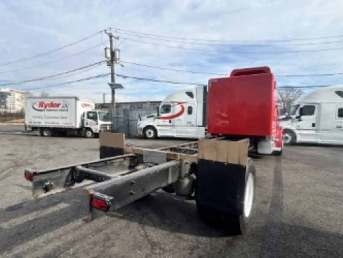 2020 Freightliner M2 106 in Newark, NJ — photo 6