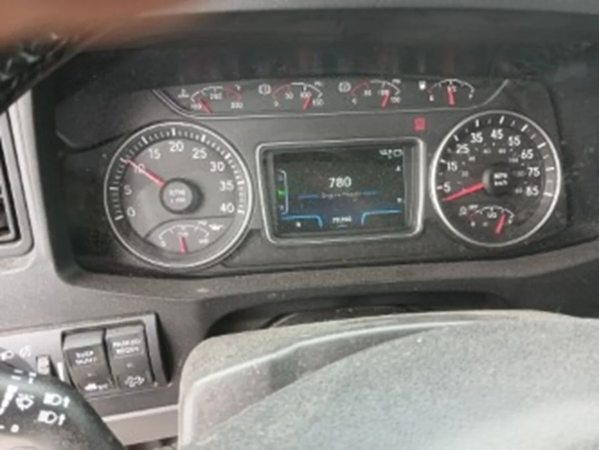 2019 International MV - image 9