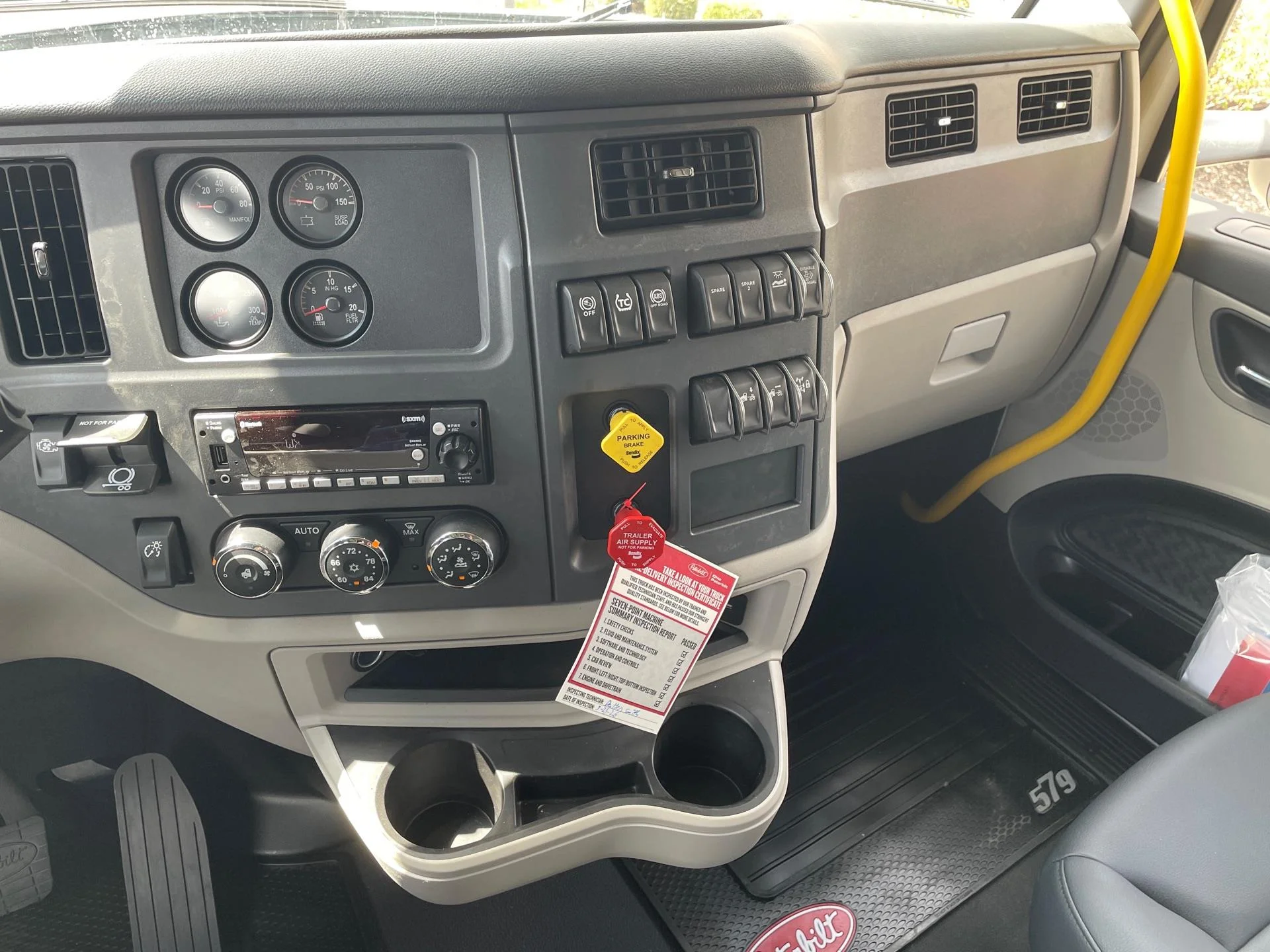 2027 Peterbilt 579 in Perrysburg, OH — photo 9
