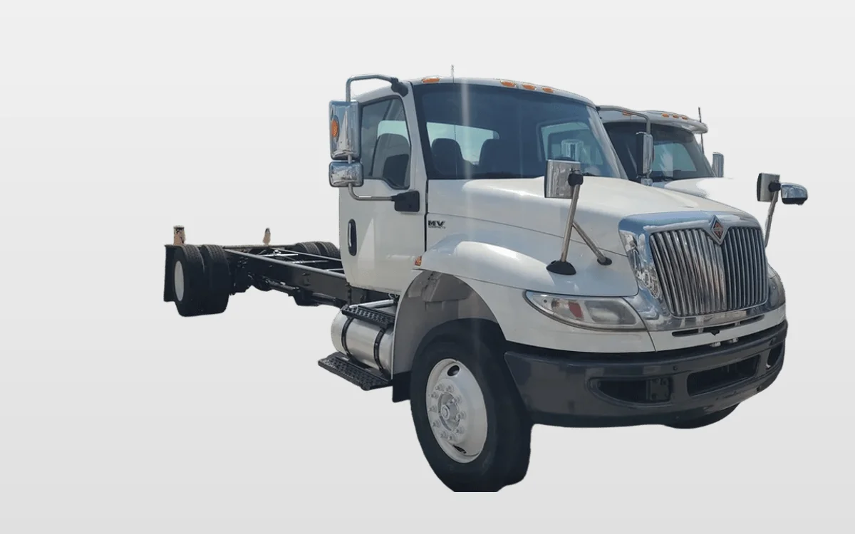 2020 International MV - image 1