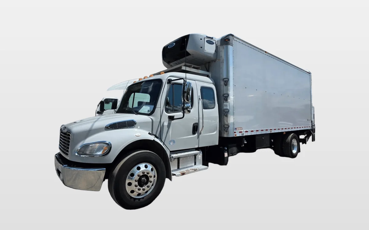 2018 Freightliner M2 106 - image 1