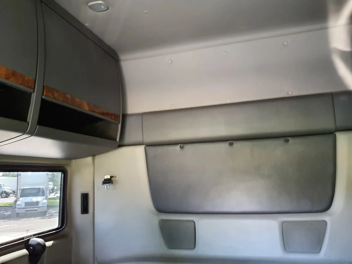 2020 International LT in O'fallon, MO — photo 10