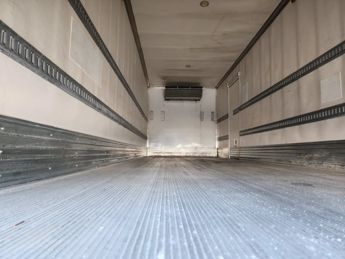 2018 International 4300 - image 9