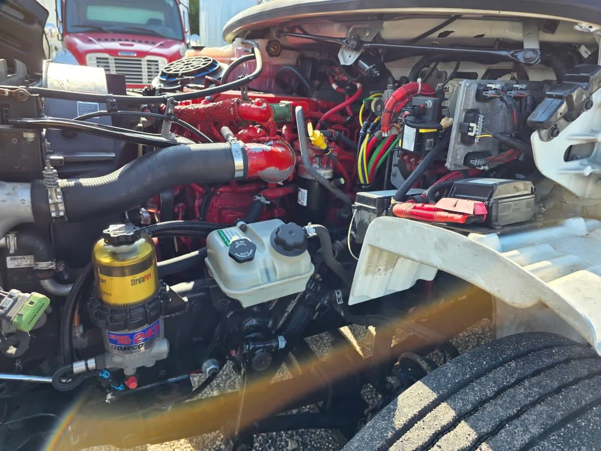 2016 Freightliner M2 106 - image 10