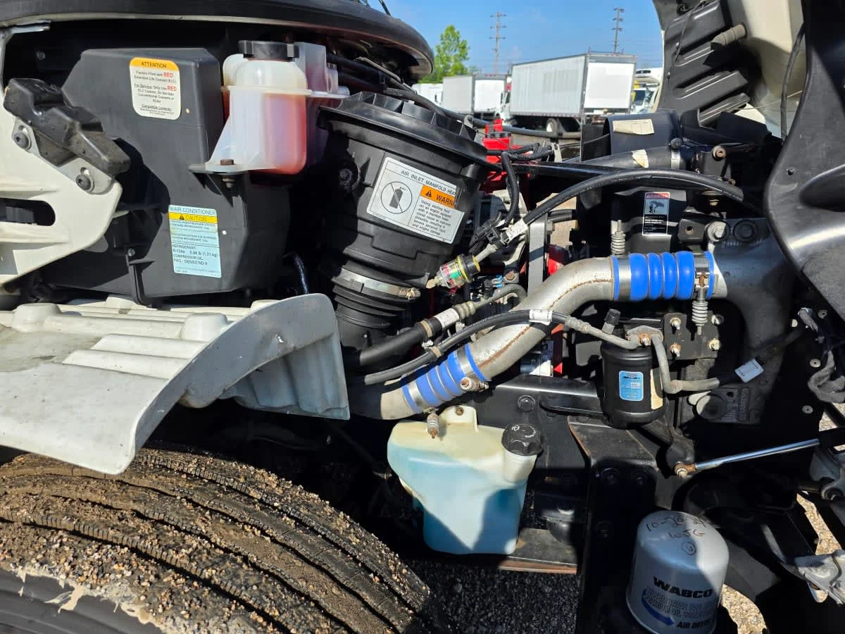 2016 Freightliner M2 106 - image 16