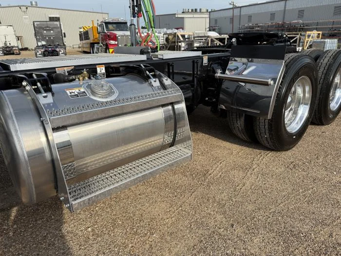 2027 Peterbilt 567 - image 20