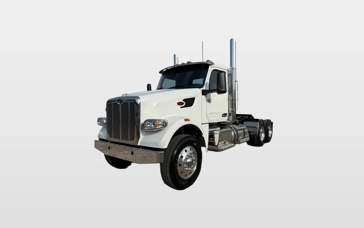 2027 Peterbilt 567 - image 1
