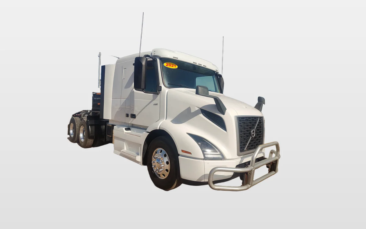 2021 Volvo - image 1