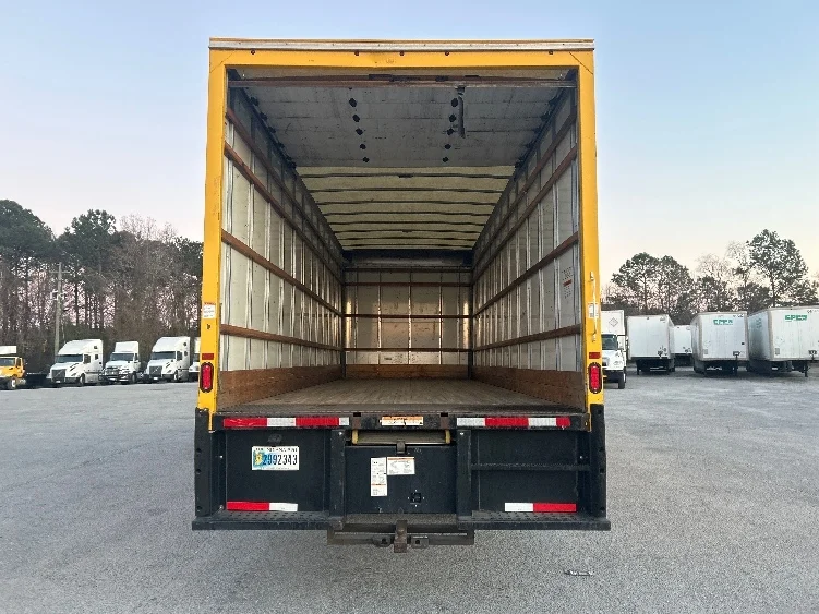 2021 International MV - image 8