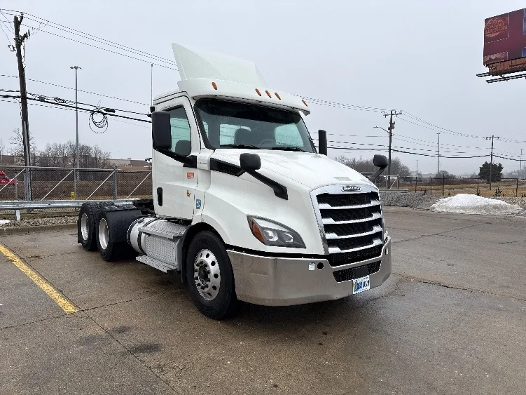 2020 Freightliner Cascadia in Allen Park, MI