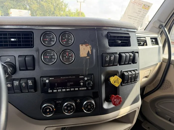 2022 Peterbilt 579 in Haines City, FL — photo 38