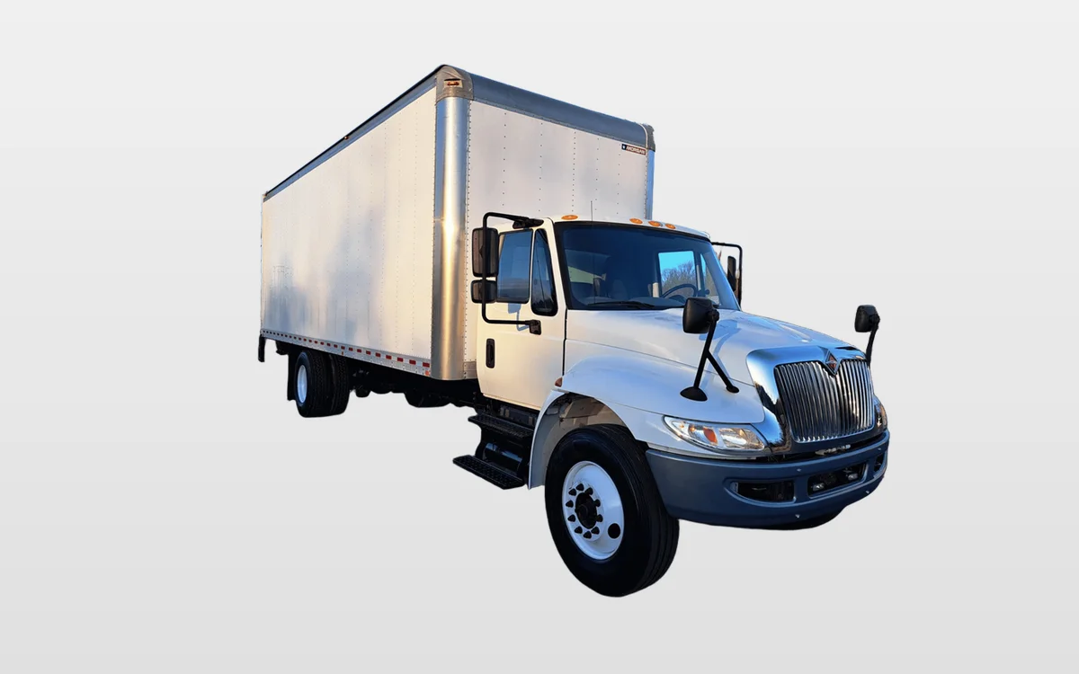 2018 International 4300 - image 1