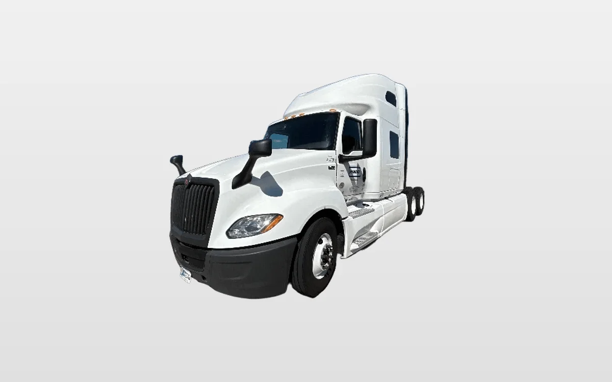 2022 International LT - image 1