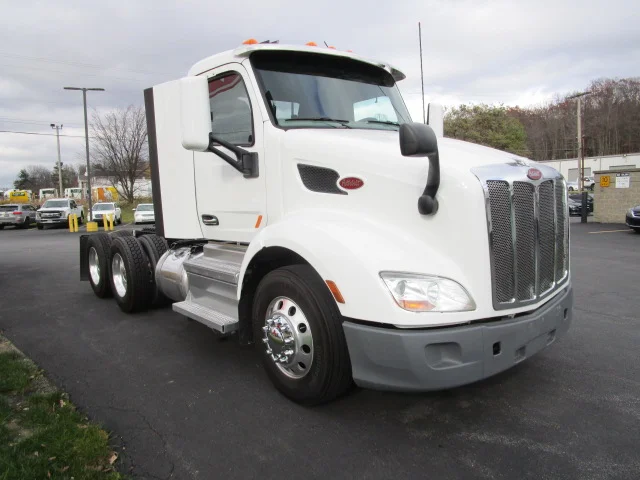 2019 Peterbilt 579 - image 7