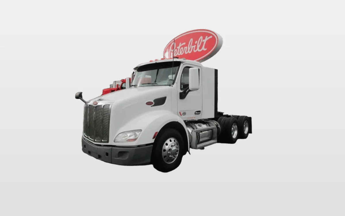 2019 Peterbilt 579 - image 1