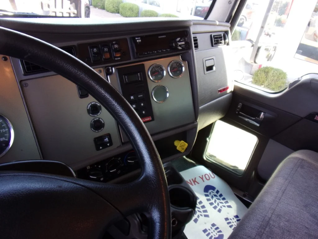 2016 Kenworth - image 15