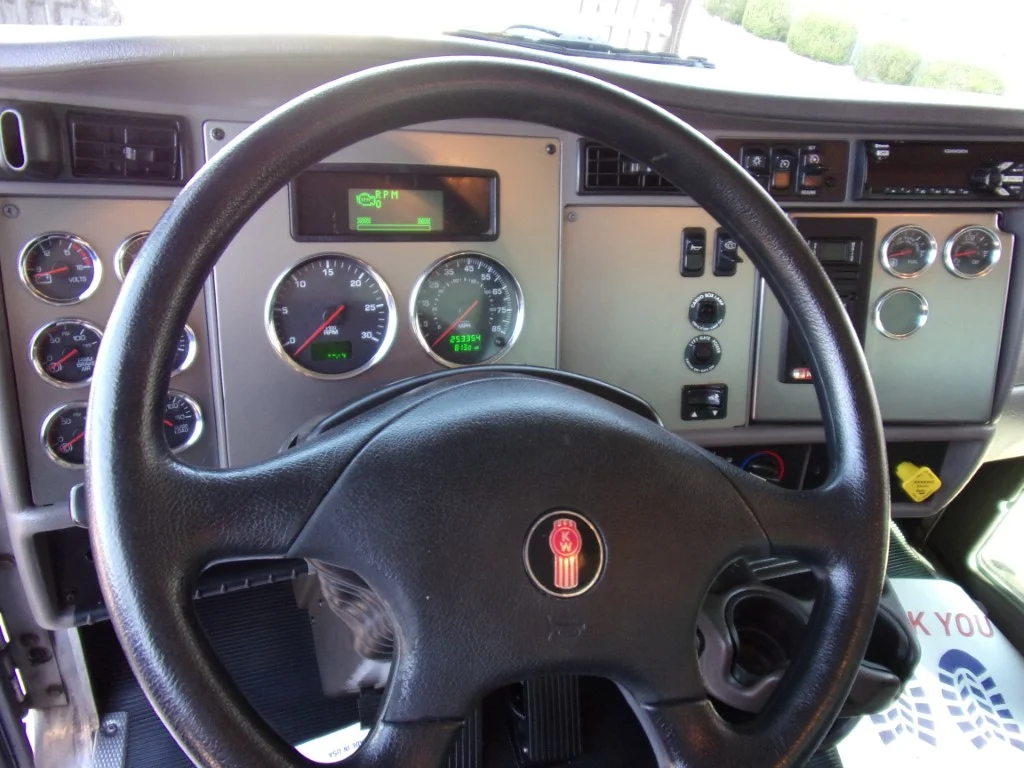 2016 Kenworth - image 16