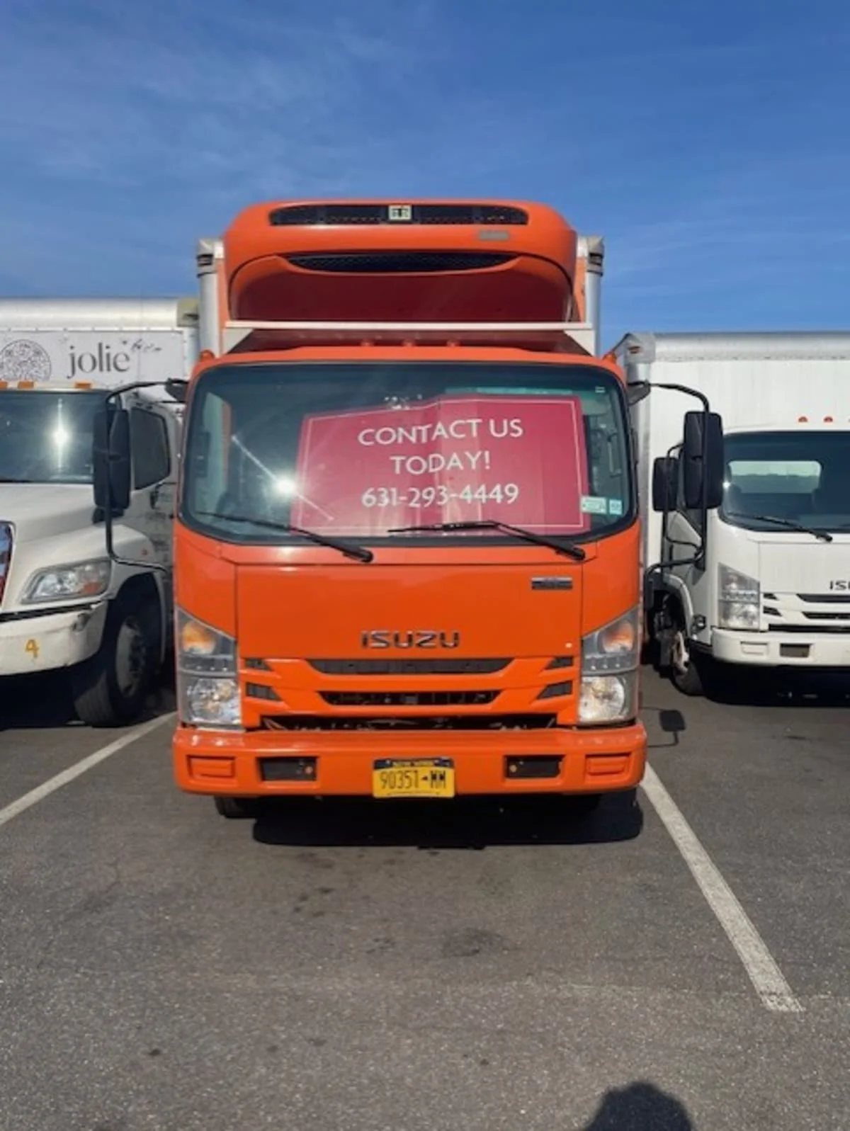 2019 Isuzu NQR in Farmingdale, NY — photo 2