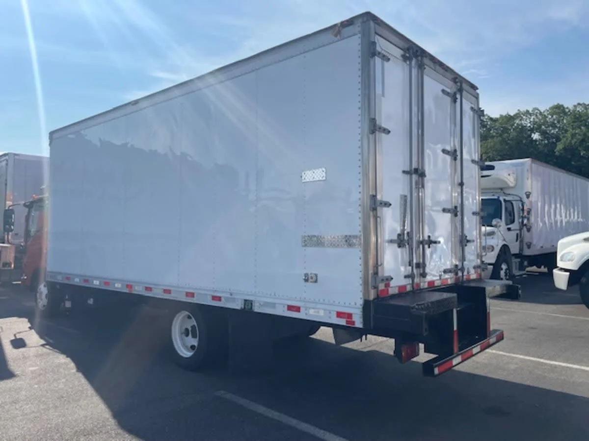 2019 Isuzu NQR in Farmingdale, NY — photo 6