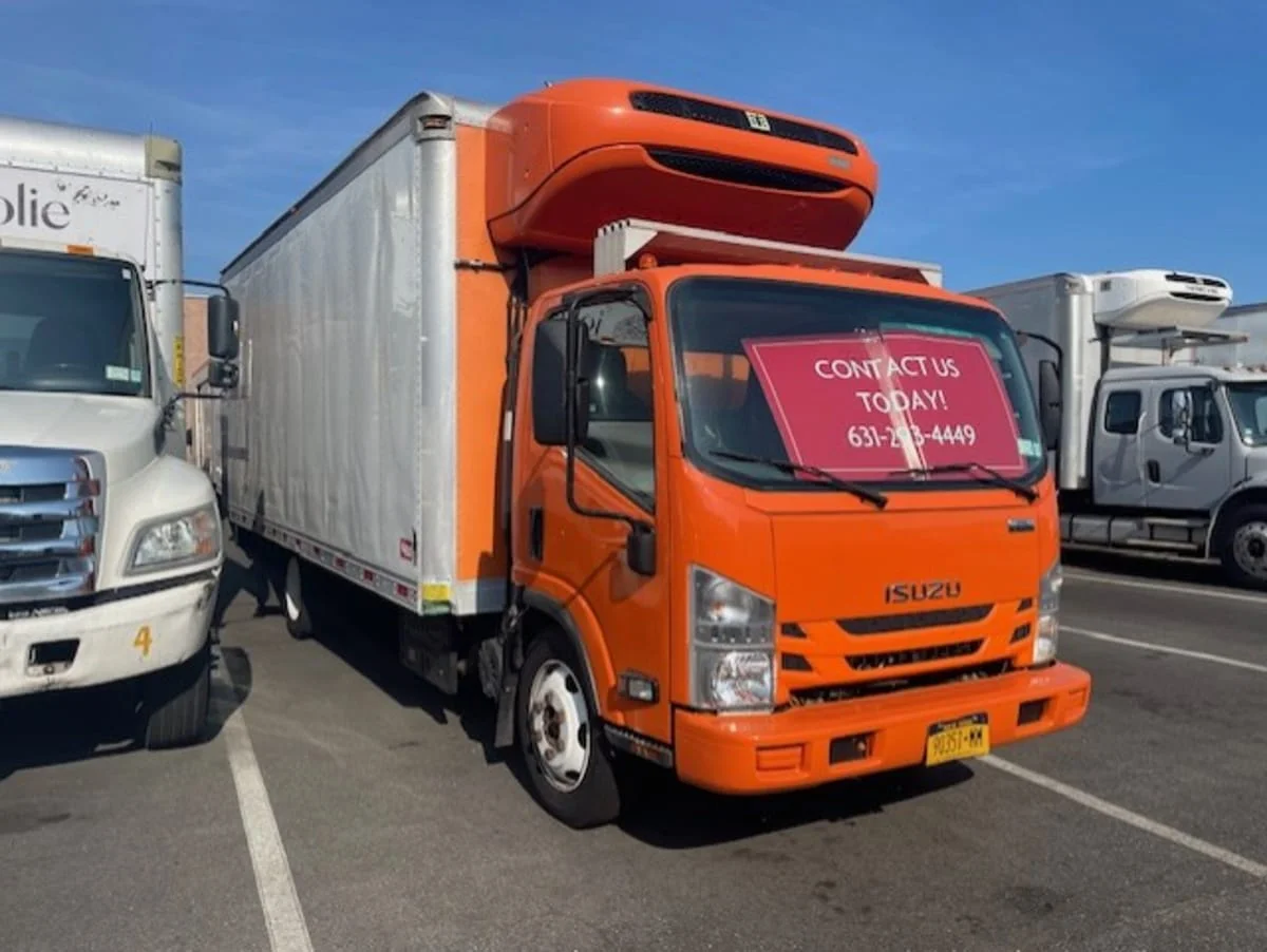 2019 Isuzu NQR in Farmingdale, NY — photo 3