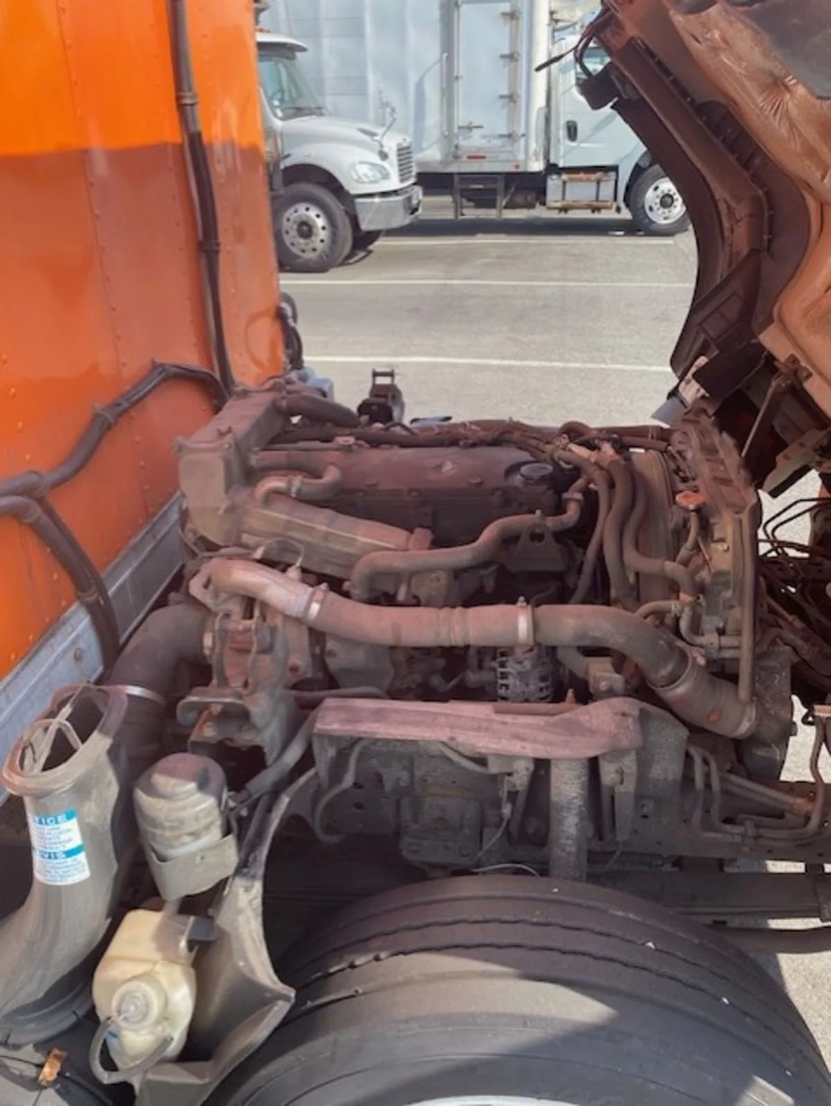 2019 Isuzu NQR in Farmingdale, NY — photo 14