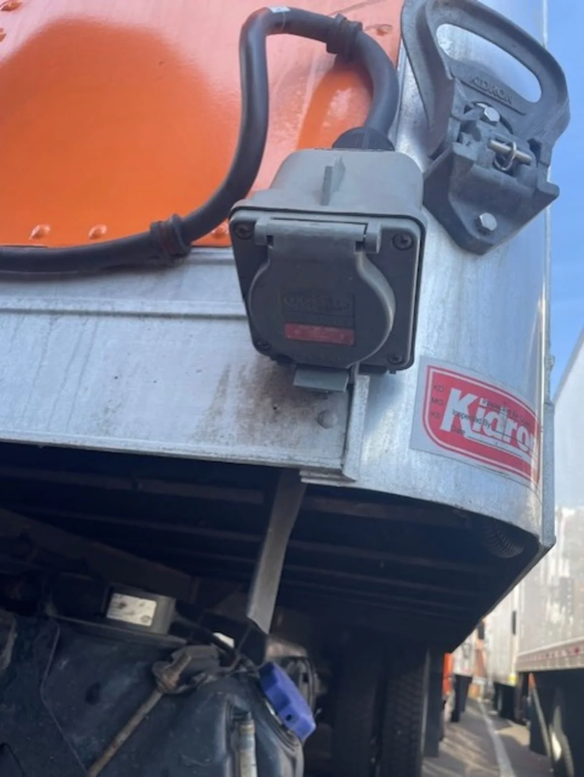 2019 Isuzu NQR in Farmingdale, NY — photo 13