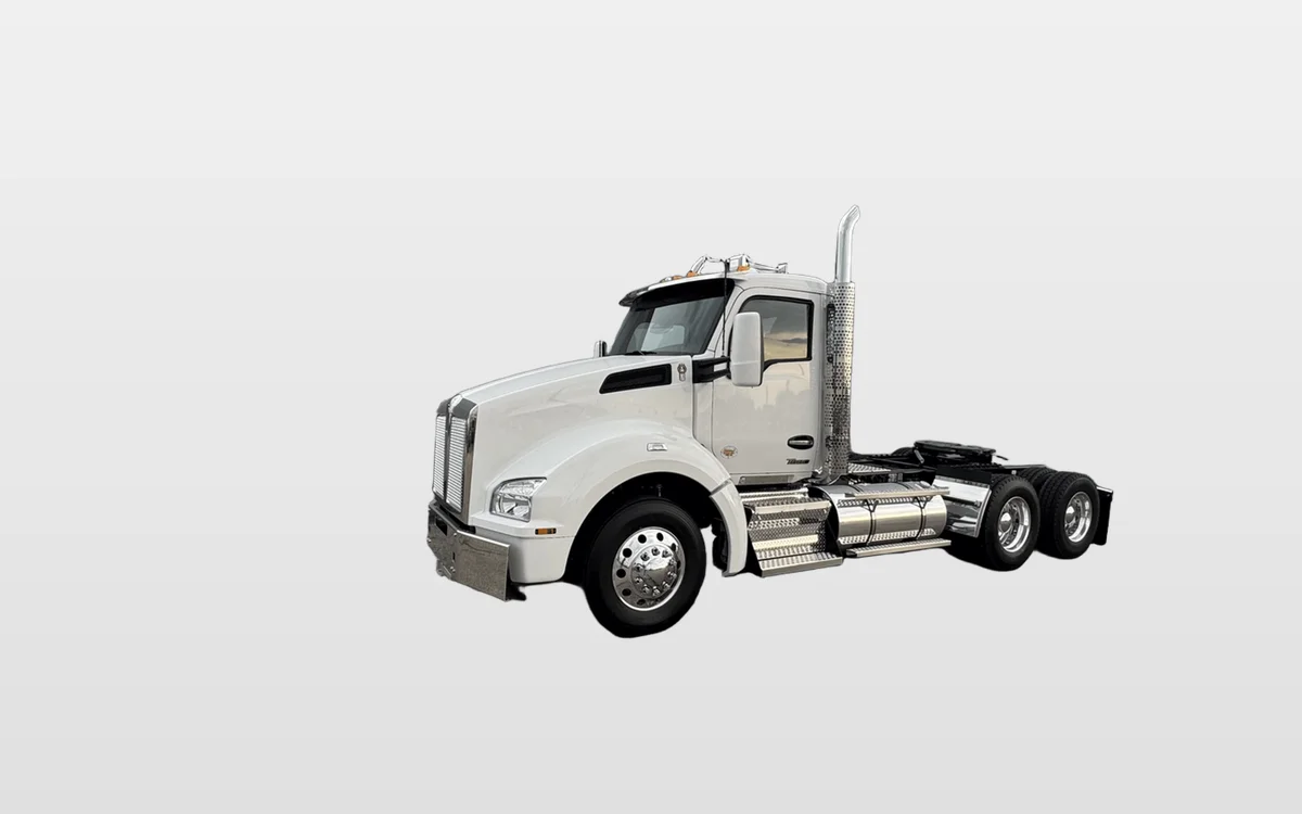 2027 Kenworth T880 - image 1