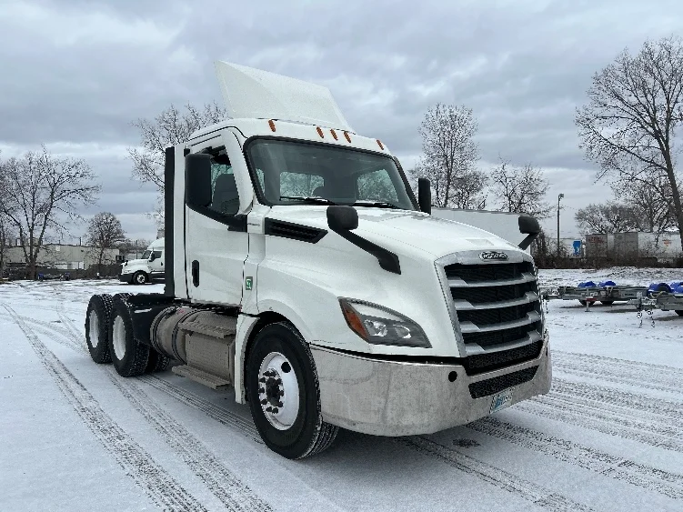 2020 Freightliner Cascadia in Des Moines, IA