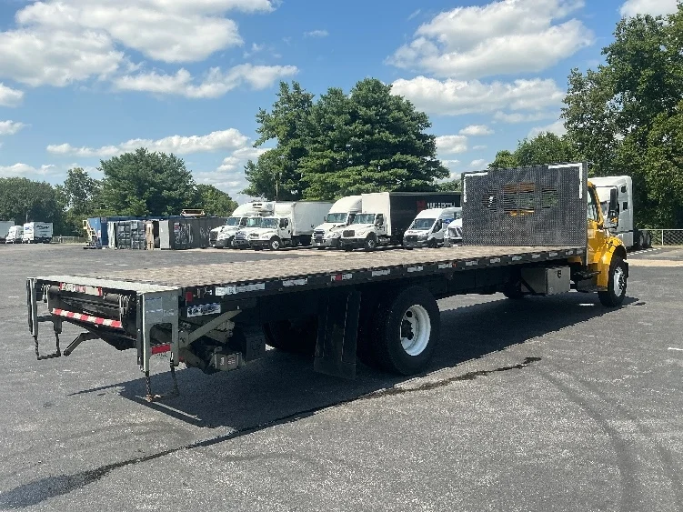 2020 Freightliner eM2 in Lexington, KY — photo 10